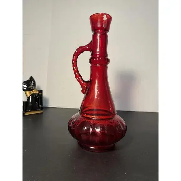 Vintage 1950s Ruby Red Genie-Style Glass Liquor Bottle Decanter, 11” NO STOPPER - Picture 3 of 15